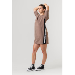 NEBBIA : ПЛАТЬЕ OVERSIZED T-SHIRT DRESS NEBBIA CLUB 594 "BROWN"