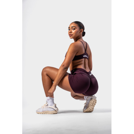 NEBBIA : ШОРТИ V-shaping Belt Shorts STRONG BEAUTY 428 "Dark Red"