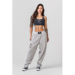 NEBBIA : ШТАНЫ Oversized Sweat Joggers SIGNATURE 796 Light Grey