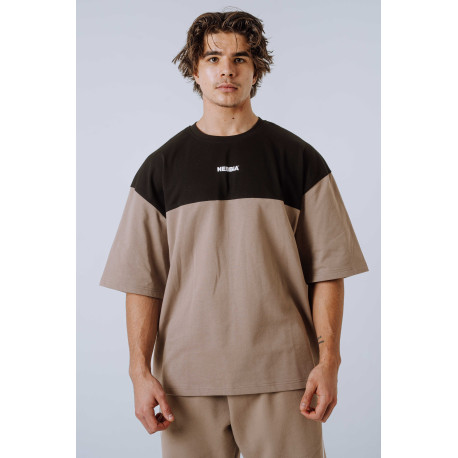 NEBBIA : ФУТБОЛКА Oversized Tee POWER 898 Light Brown